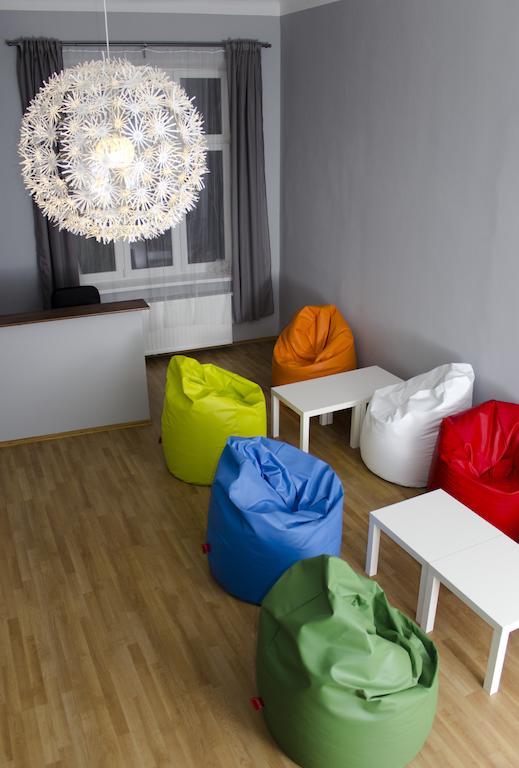 Pillows Party Hostel Kraków Exteriör bild